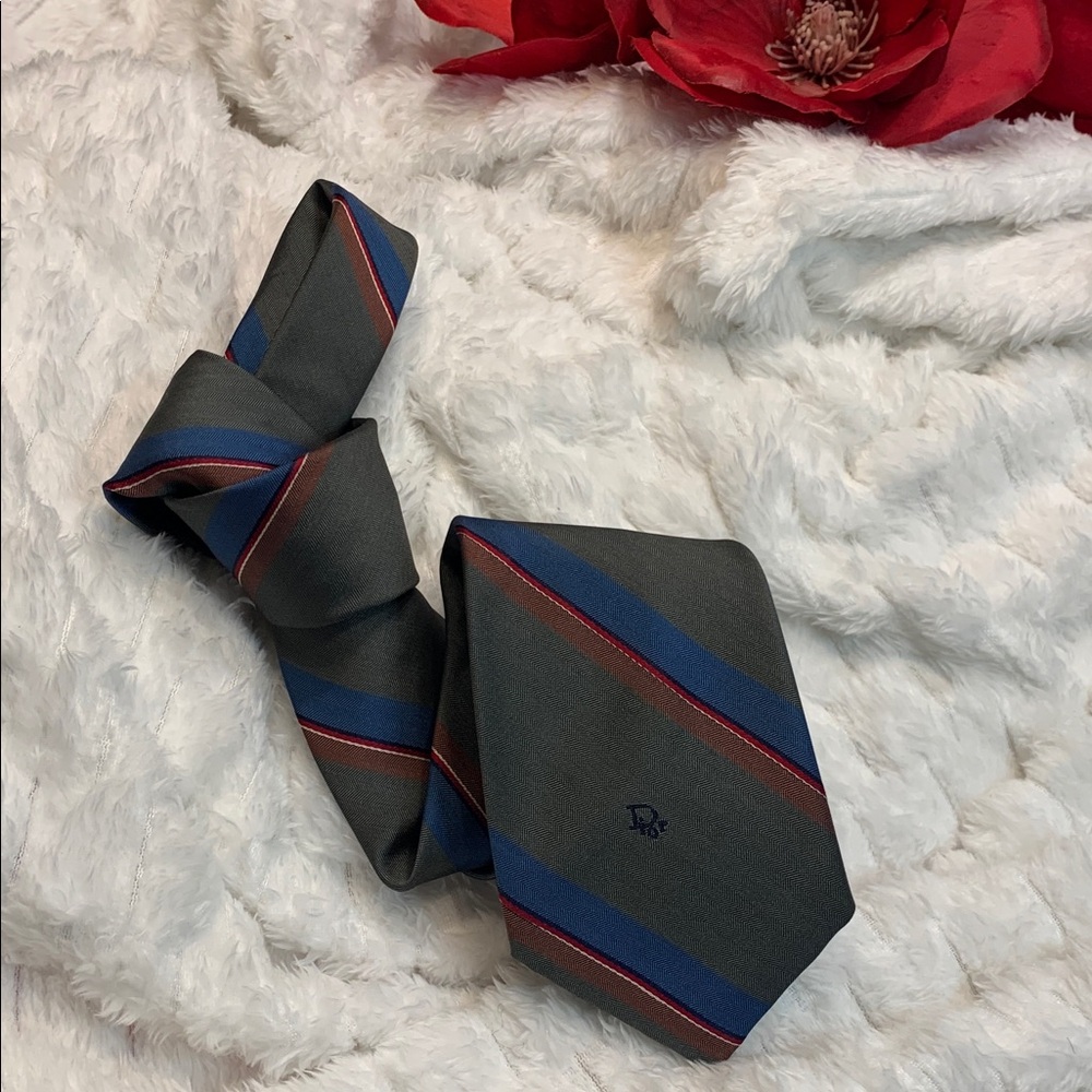 🌹VINTAGE Christian Dior SIGNATURE AUTHENTIC Charcoal Tie with Blue & Red Stripes - Picture 3 of 13